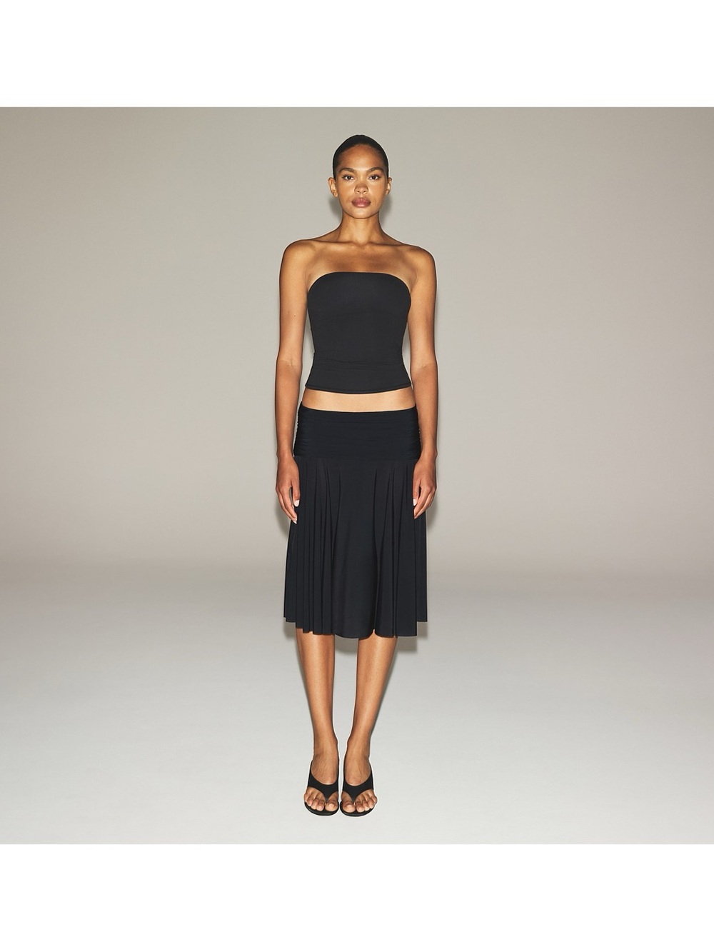 SKIMS
MILKY SHEER MIDI SKIRT - OBSIDIAN